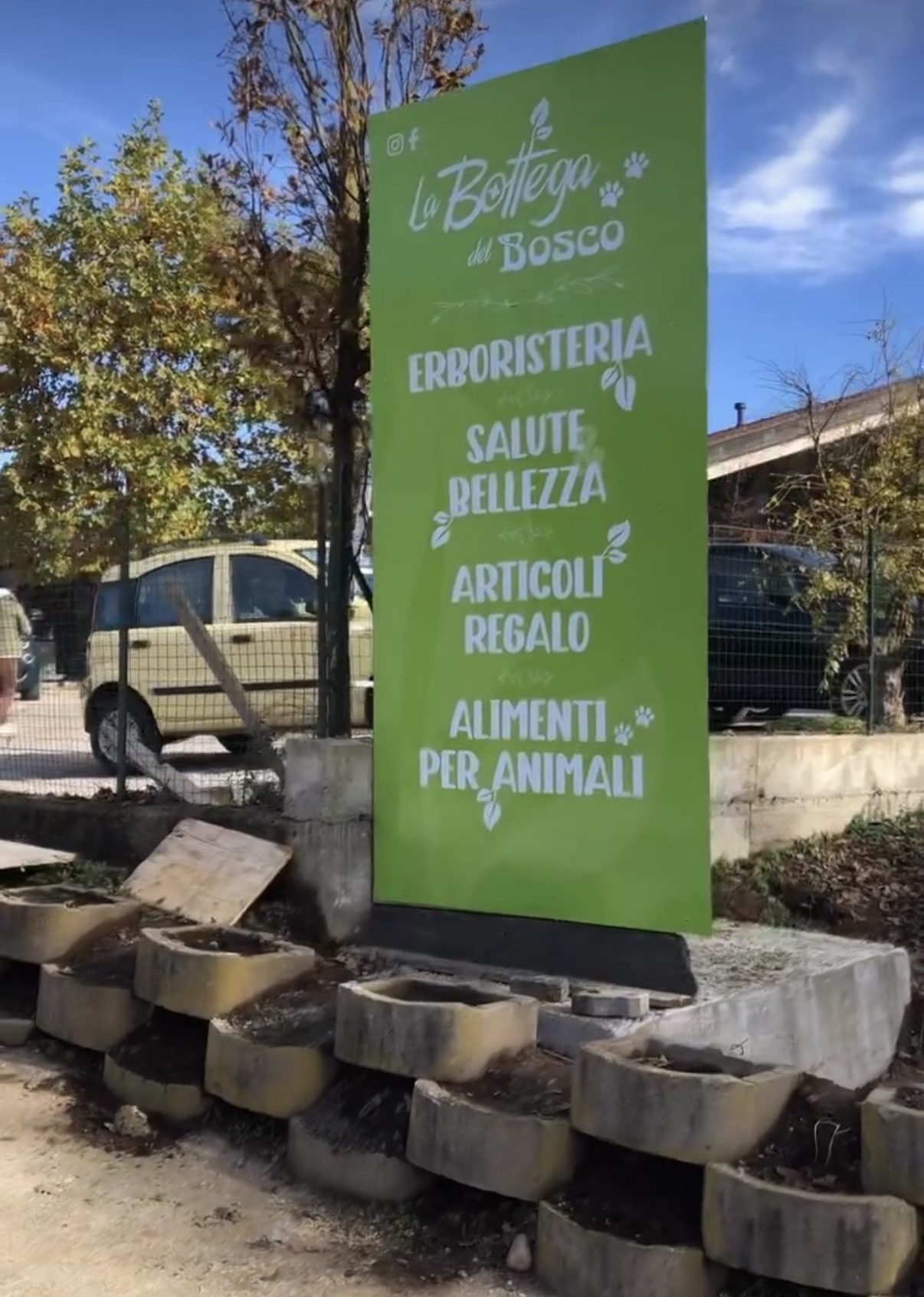 Insegna verticale Totem